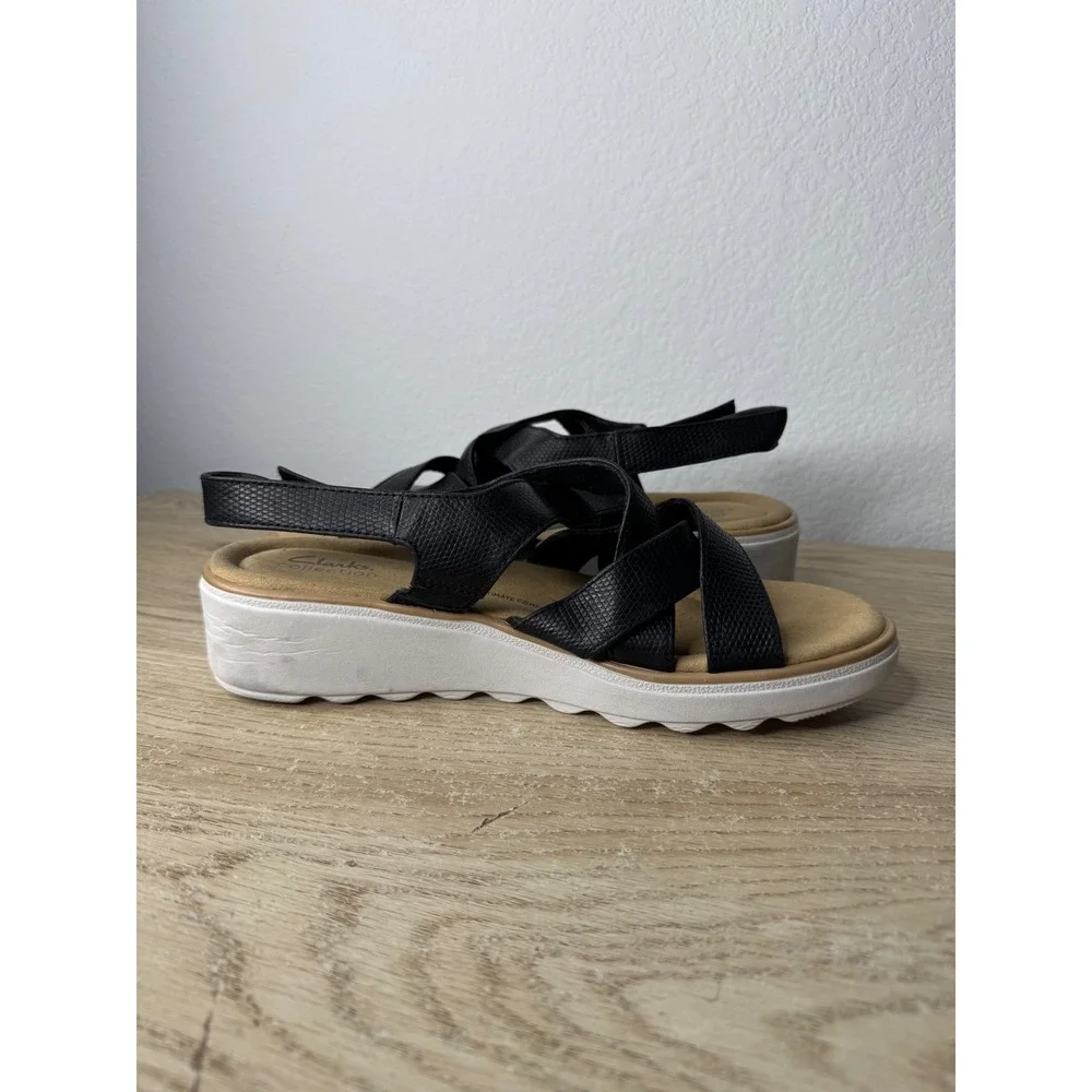Clarks Collection Jillian Black Snakeskin‎ Strappy Wedge Sandals Womens 10W